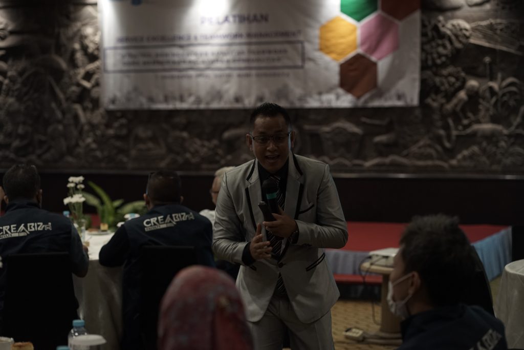 Motivator Service Excellence Tegal